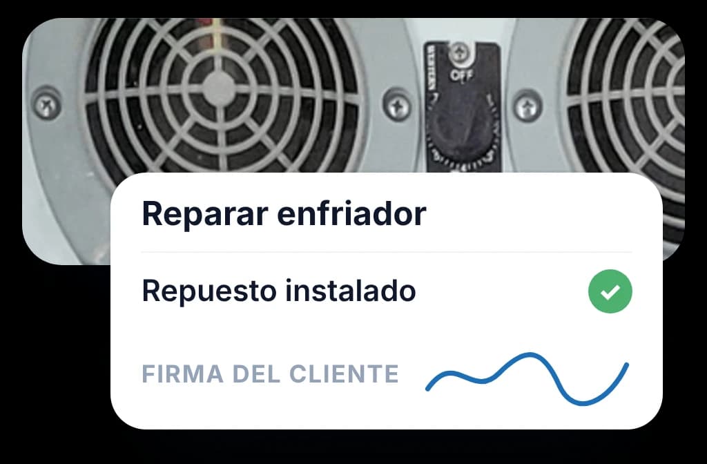 Los ventiladores de un enfriador y una orden de trabajo con el repuesto instalado y la firma del cliente